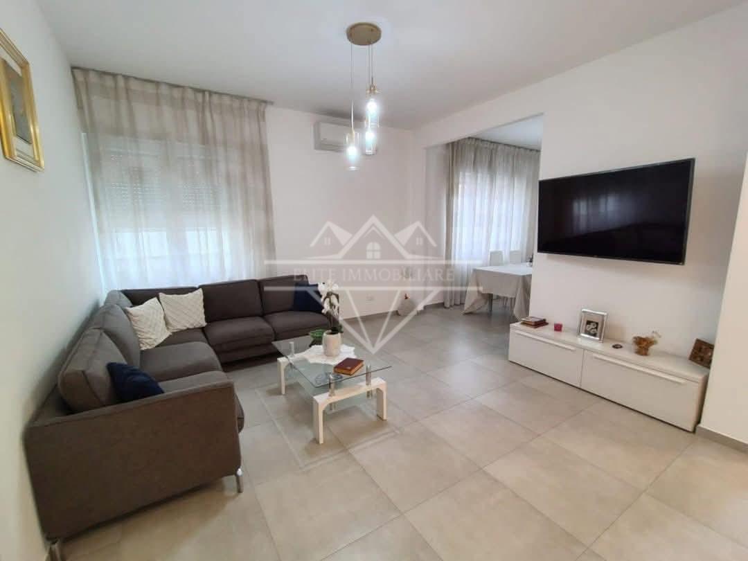 appartamento in vendita a Carrara in zona Avenza