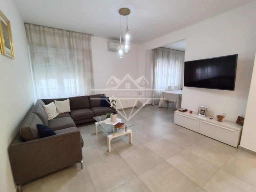 appartamento in vendita a Carrara in zona Avenza