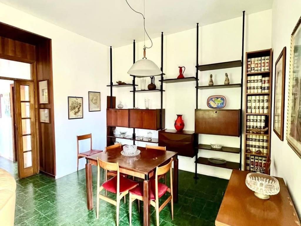 casa indipendente in vendita a Carrara in zona Marina di Carrara