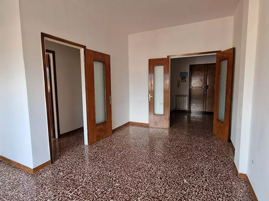 appartamento in vendita a Carrara in zona Marina di Carrara