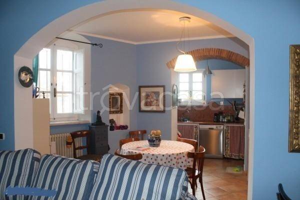 casa indipendente in vendita a Carrara in zona Sant'Antonio