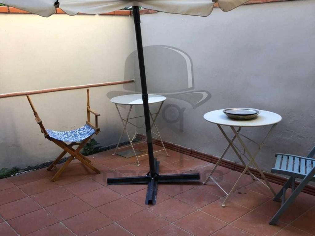 appartamento in vendita a Carrara in zona Marina di Carrara