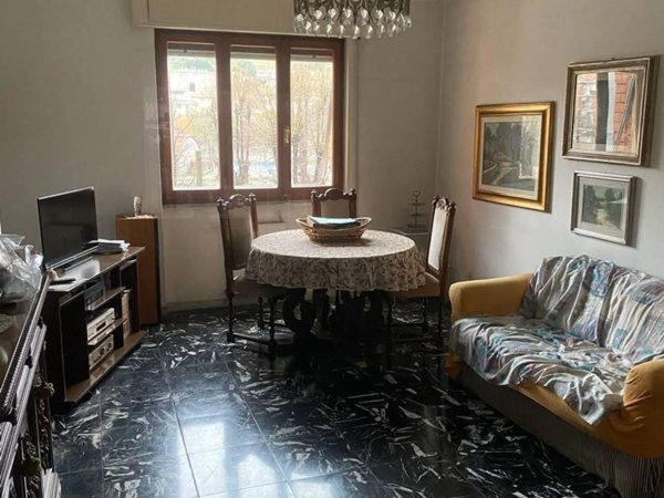 appartamento in vendita a Carrara in zona Fossone