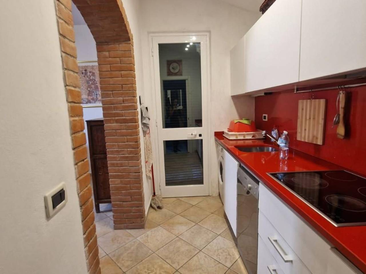 casa semindipendente in vendita a Carrara in zona Marina di Carrara