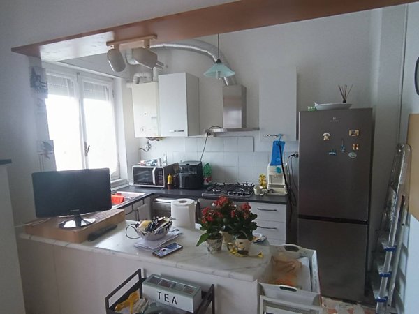 appartamento in vendita a Carrara in zona Avenza