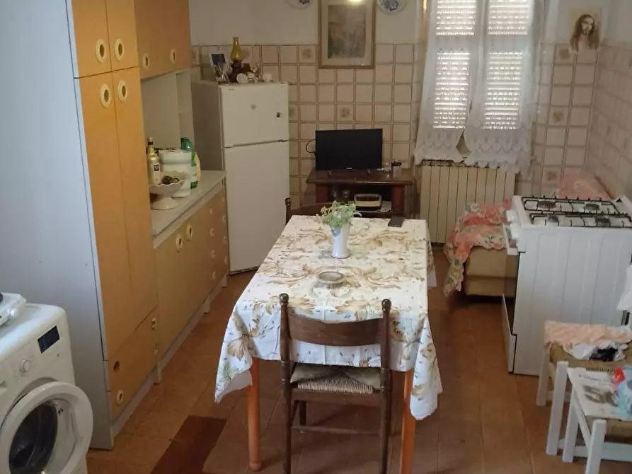 appartamento in vendita a Carrara in zona Marina di Carrara
