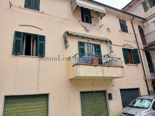 appartamento in vendita a Carrara in zona Centro Città