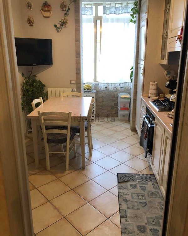 appartamento in vendita a Carrara in zona Stadio