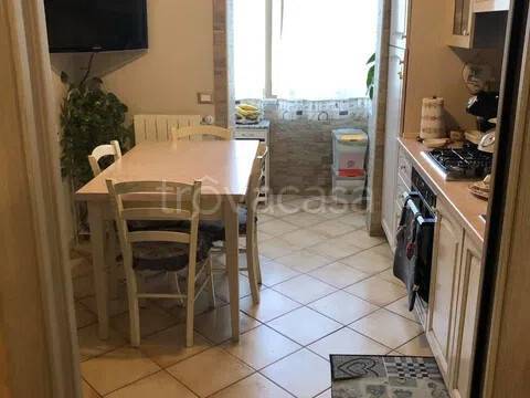 appartamento in vendita a Carrara in zona Stadio