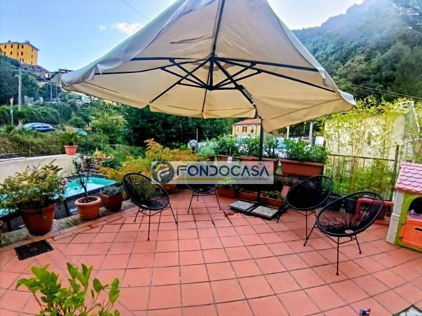 casa indipendente in vendita a Carrara in zona Centro Città