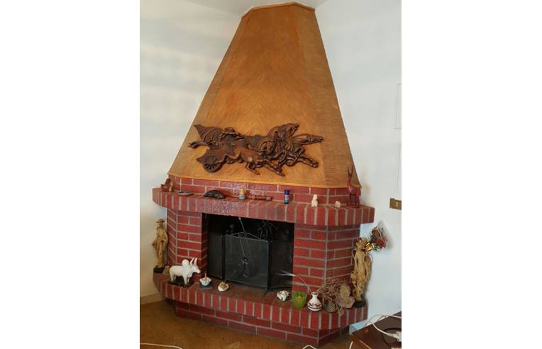 casa indipendente in vendita a Carrara in zona Marina di Carrara