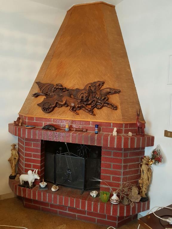 casa indipendente in vendita a Carrara in zona Marina di Carrara