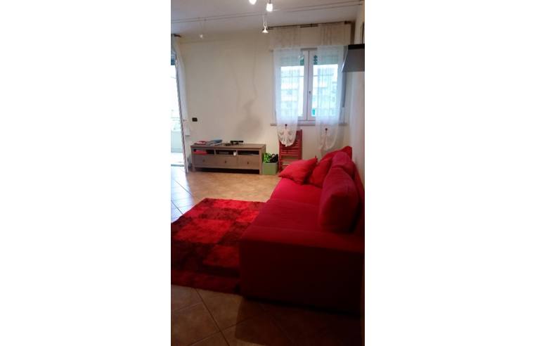 appartamento in vendita a Carrara in zona Marina di Carrara