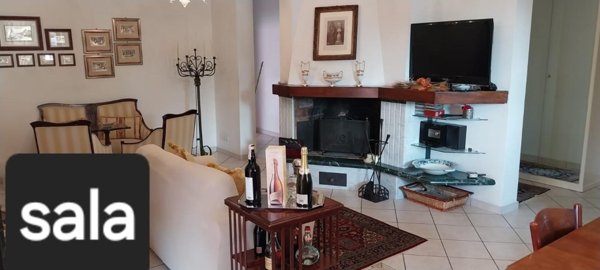 casa indipendente in vendita a Carrara in zona Monteverde