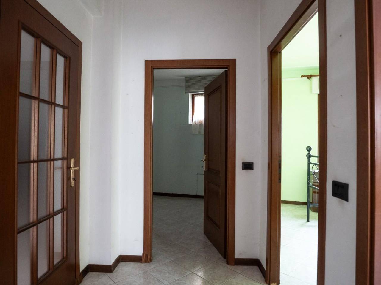 appartamento in vendita a Carrara in zona Stadio