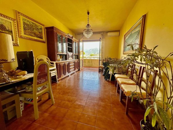 appartamento in vendita a Carrara in zona Marina di Carrara