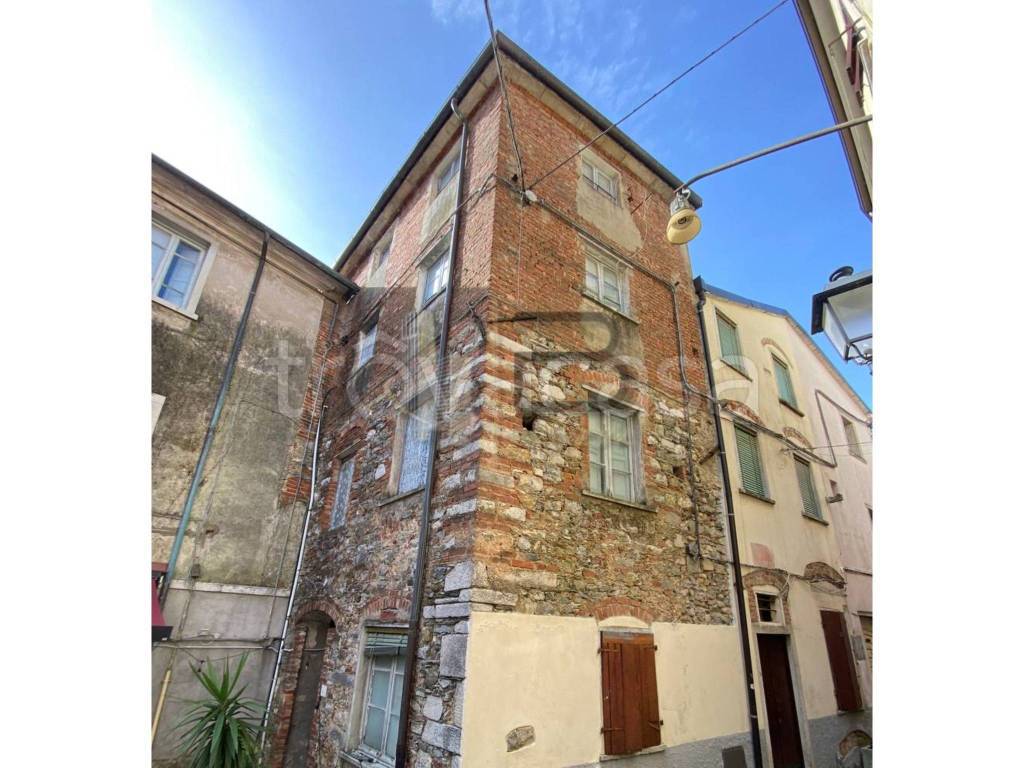 casa indipendente in vendita a Carrara in zona Colonnata