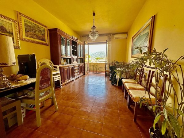 appartamento in vendita a Carrara in zona Marina di Carrara