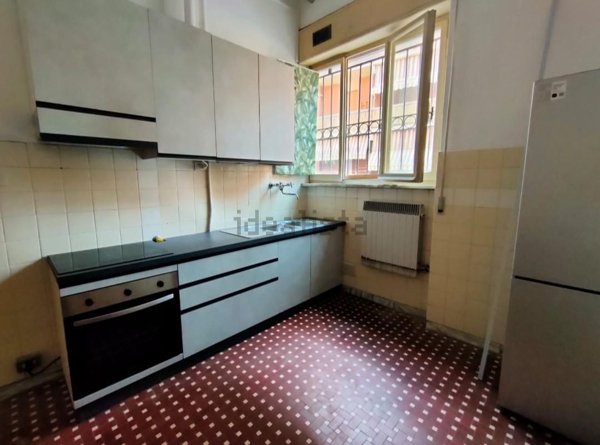 appartamento in vendita a Carrara in zona Avenza