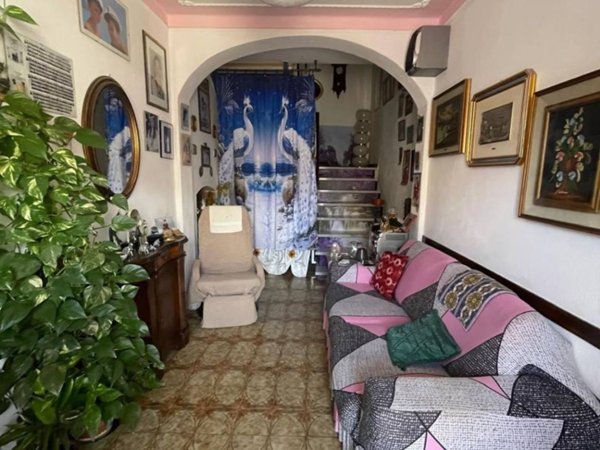 casa indipendente in vendita a Carrara in zona Fossone