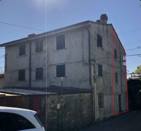 casa indipendente in vendita a Carrara in zona Battilana