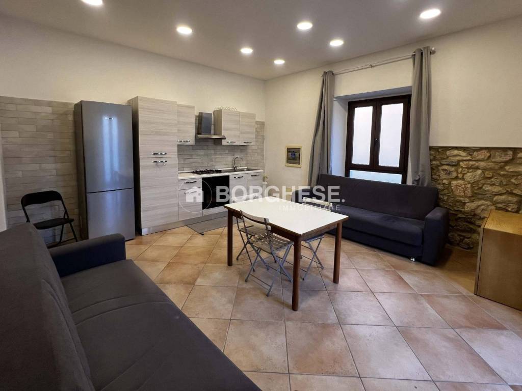 appartamento in vendita a Carrara in zona Codena