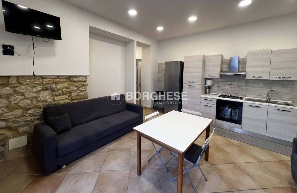 appartamento in vendita a Carrara in zona Codena