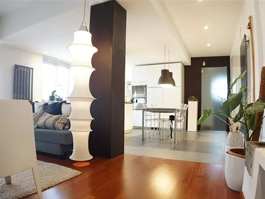 appartamento in vendita a Carrara in zona Marina di Carrara