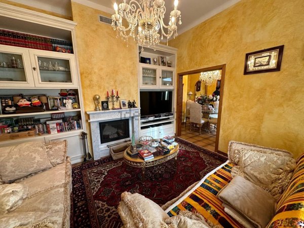 casa indipendente in vendita a Carrara in zona Fossone