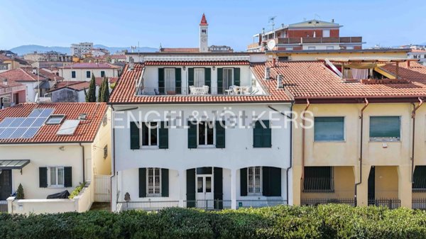 casa indipendente in vendita a Carrara in zona Marina di Carrara