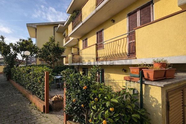 pentavano in vendita a Carrara in zona Marina di Carrara