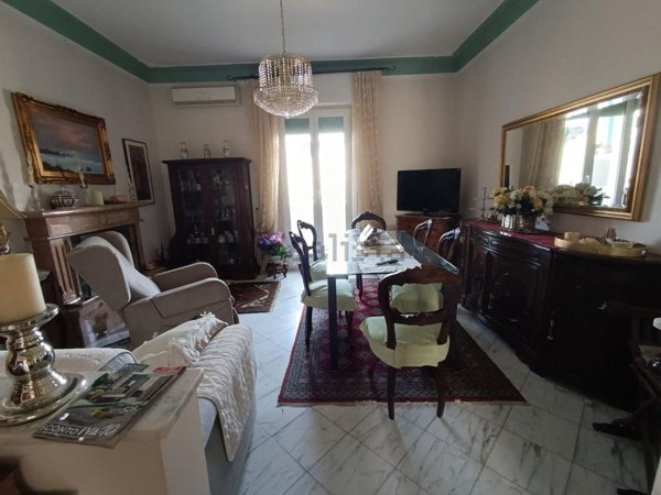 appartamento in vendita a Carrara in zona Avenza