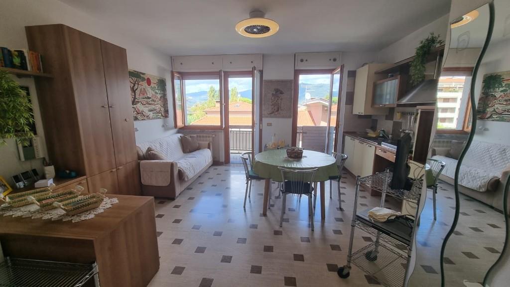 appartamento in vendita a Carrara in zona Marina di Carrara