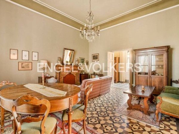 appartamento in vendita a Carrara in zona Centro Città