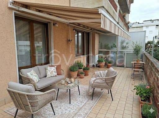 appartamento in vendita a Carrara in zona Marina di Carrara