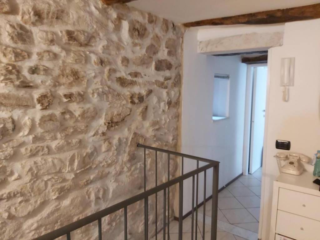 appartamento in vendita a Carrara in zona Torano