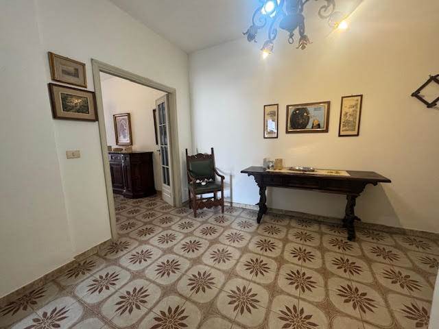 appartamento in vendita a Carrara in zona Marina di Carrara