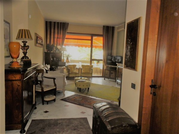 appartamento in vendita a Carrara in zona Marina di Carrara