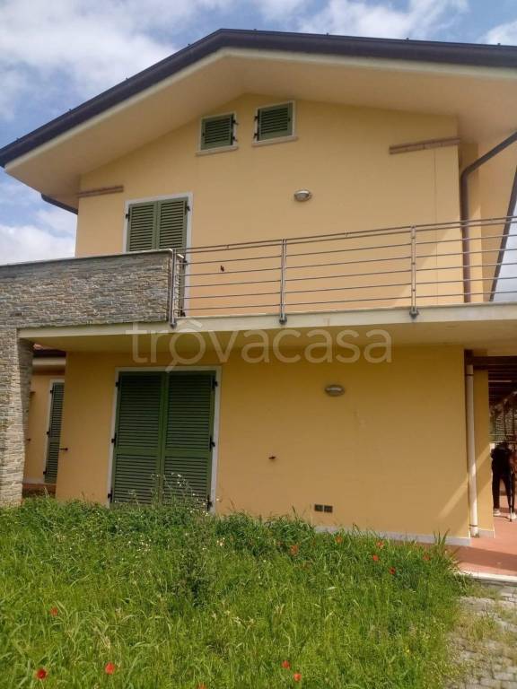 appartamento in vendita a Carrara in zona Marina di Carrara
