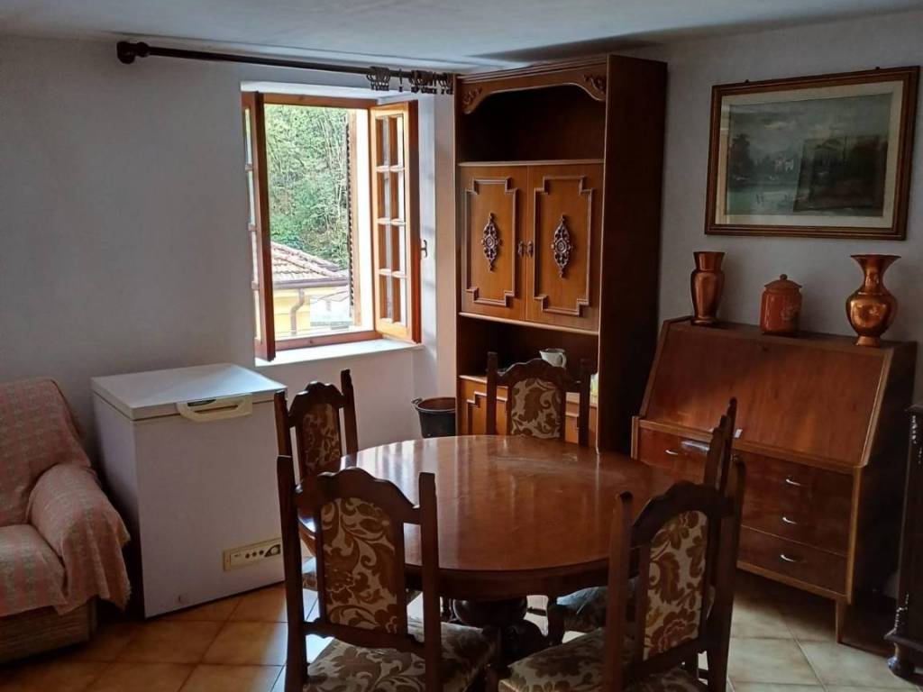 appartamento in vendita a Carrara in zona Gragnana