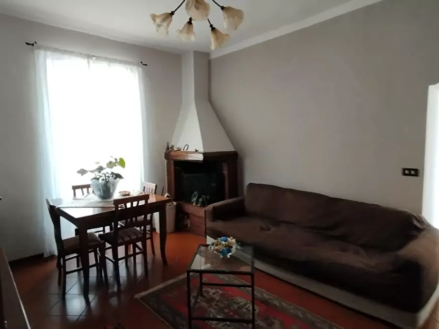 appartamento in vendita a Carrara in zona Avenza