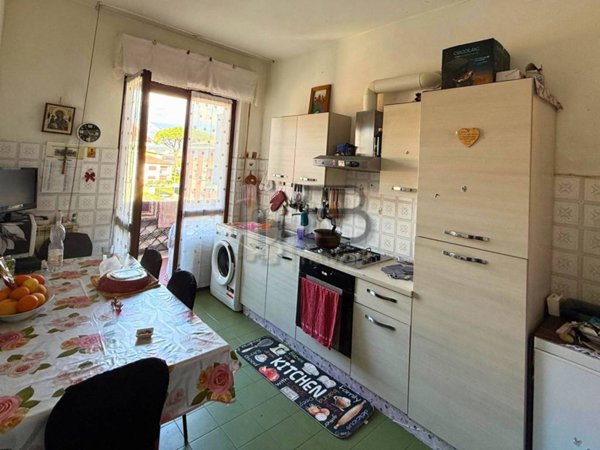 appartamento in vendita a Carrara in zona Avenza