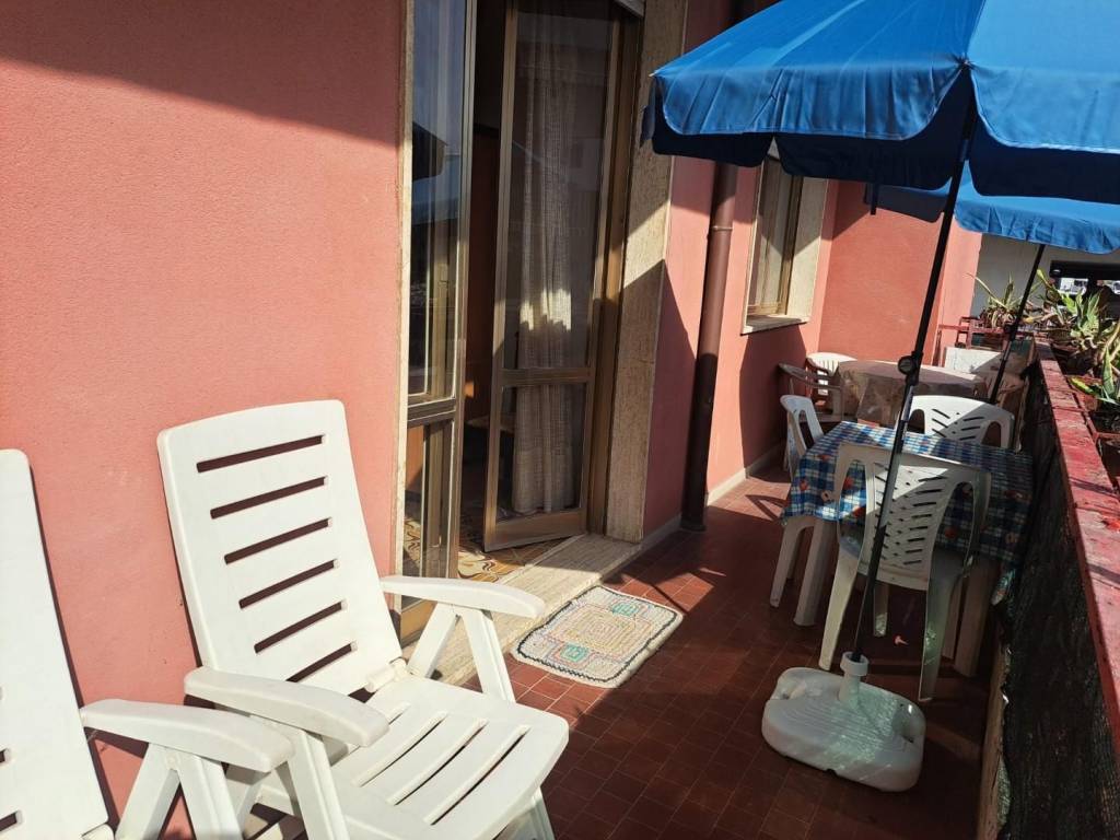 appartamento in vendita a Carrara in zona Marina di Carrara