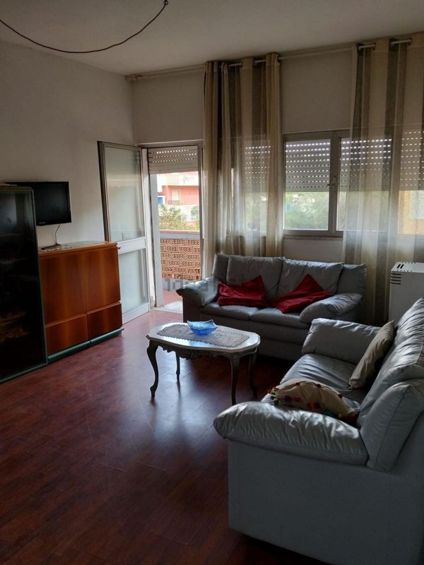 appartamento in vendita a Carrara in zona Marina di Carrara