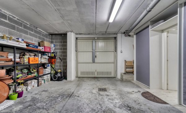 capannone in vendita a Carrara in zona Avenza