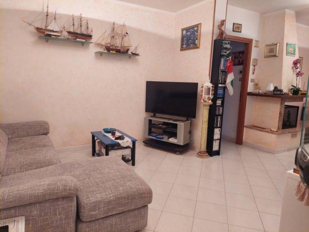 appartamento in vendita a Carrara in zona Avenza