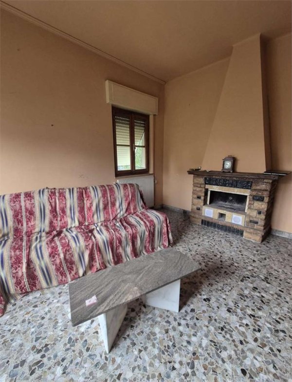 casa indipendente in vendita a Carrara in zona Colonnata