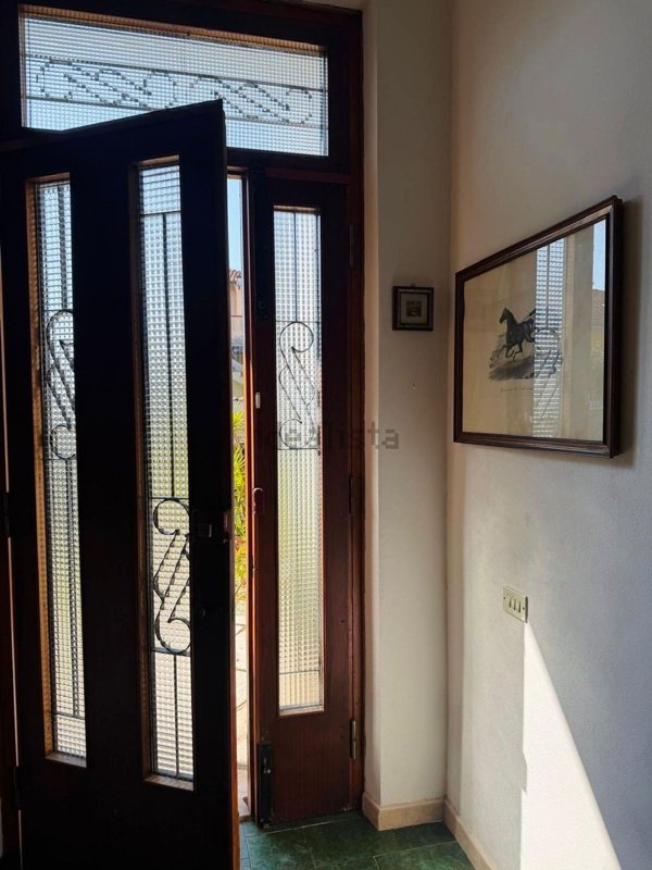 casa indipendente in vendita a Carrara in zona Marina di Carrara