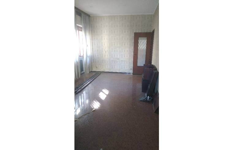 appartamento in vendita a Carrara in zona Avenza