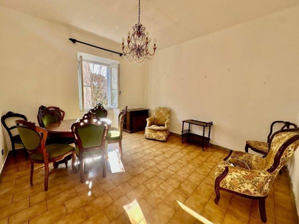 appartamento in vendita a Carrara in zona Marina di Carrara